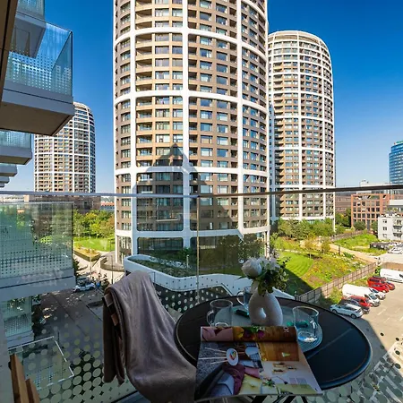 Metropolis * براتسيلافا